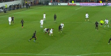 1638655692012035708.gif 江南-【法甲】梅西中柱 姆巴佩替补补时助攻 巴黎客场平