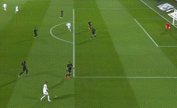 1638655622732060585.gif 江南-【法甲】梅西中柱 姆巴佩替补补时助攻 巴黎客场平