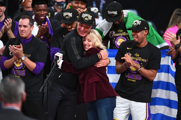 江南体育官网-里奇·保罗：我们一直受到很好的对待 珍妮和詹眉一起赢得了冠军